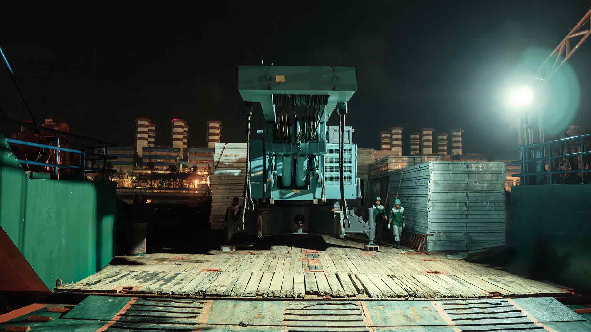 Dokumentasi operasional Mobilisasi Crawler Crane 250T: Tanjung Priok Inggom - JLB Logistics